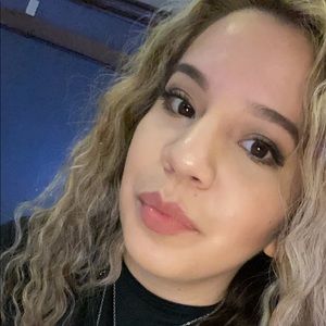 Meet your Posher, Beatriz
